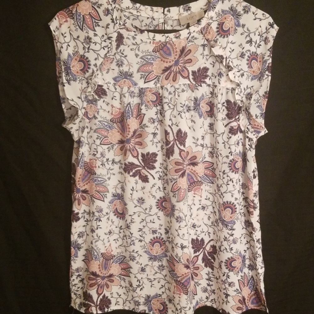 ❤LOFT paisley print sleeveless top with ruffles❤